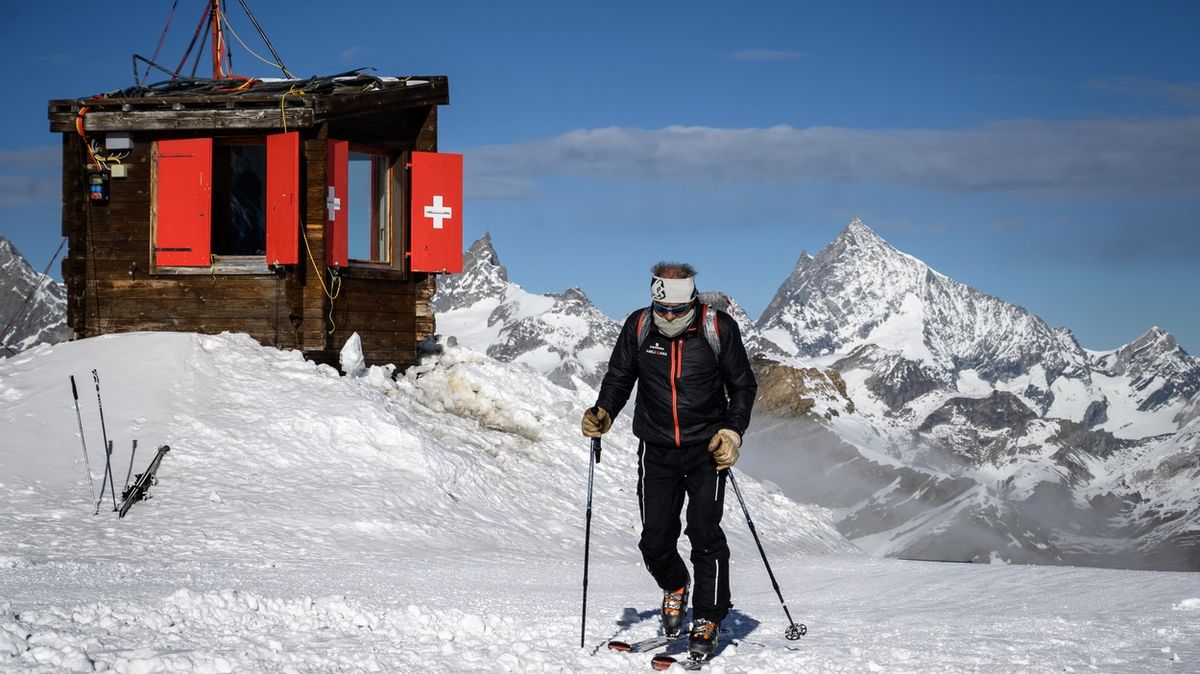 Tající ledovec posunul hranici mezi Švýcarskem a Itálií